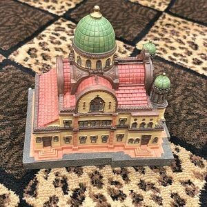 Beautiful charity box of the synagogue in Florence.Brand new inbox and gorgeous.